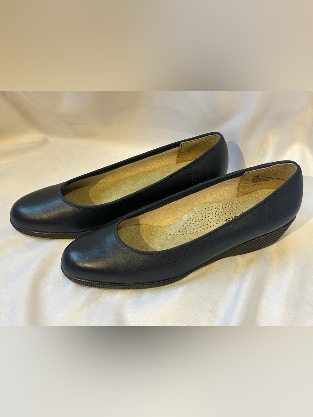 Softspots Women's Dark Navy Slip-On Comfort Flats